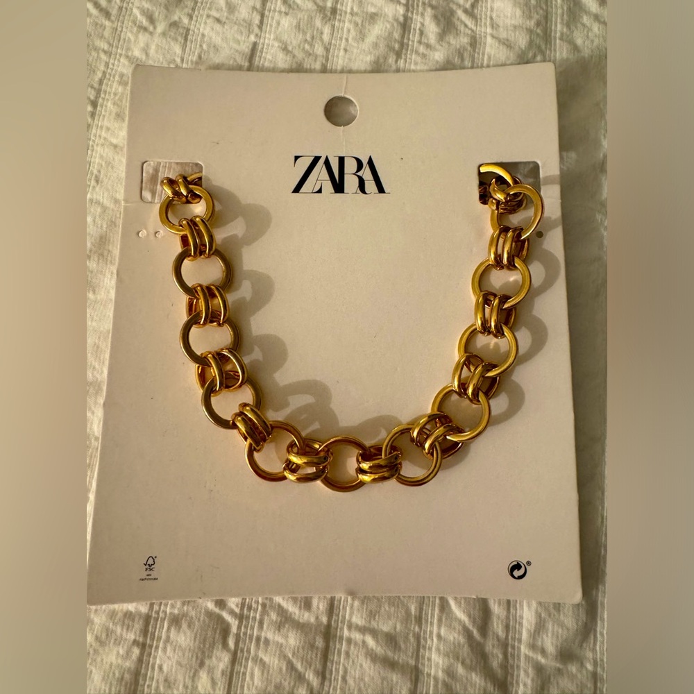 Zara Double Link Gold-Tone Necklace 🤍 Spice up Italian Style with a choker🤍